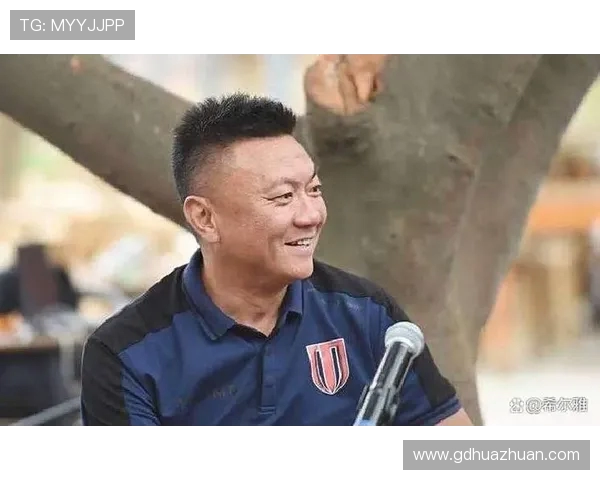 成都足球队灵活性引发热议球迷与专家观点交锋探讨球队未来发展 成都足球队灵活性引发热议球迷与专家观点交锋探讨球队未来发展