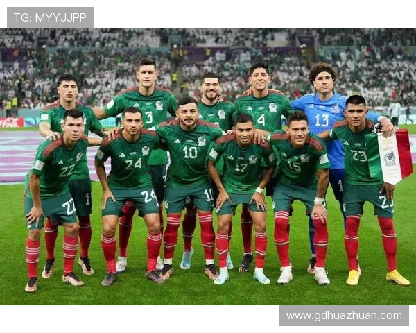 巴西足球队与墨西哥队的精彩对决揭示世界杯赛场上的激情与荣耀 巴西足球队与墨西哥队的精彩对决揭示世界杯赛场上的激情与荣耀